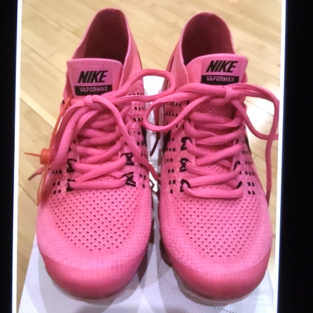 Brand new vapormax
